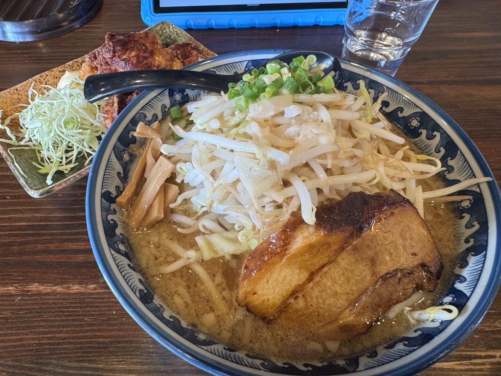 浓厚的二郎系拉面
