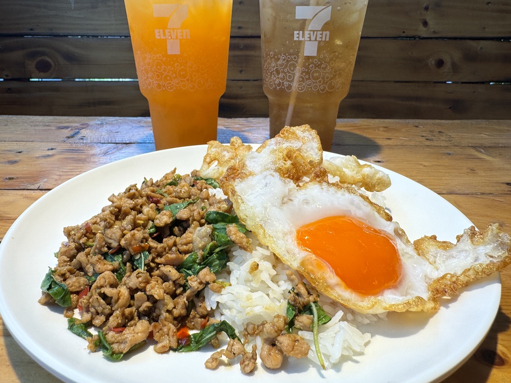 泰国白领食堂的打抛饭