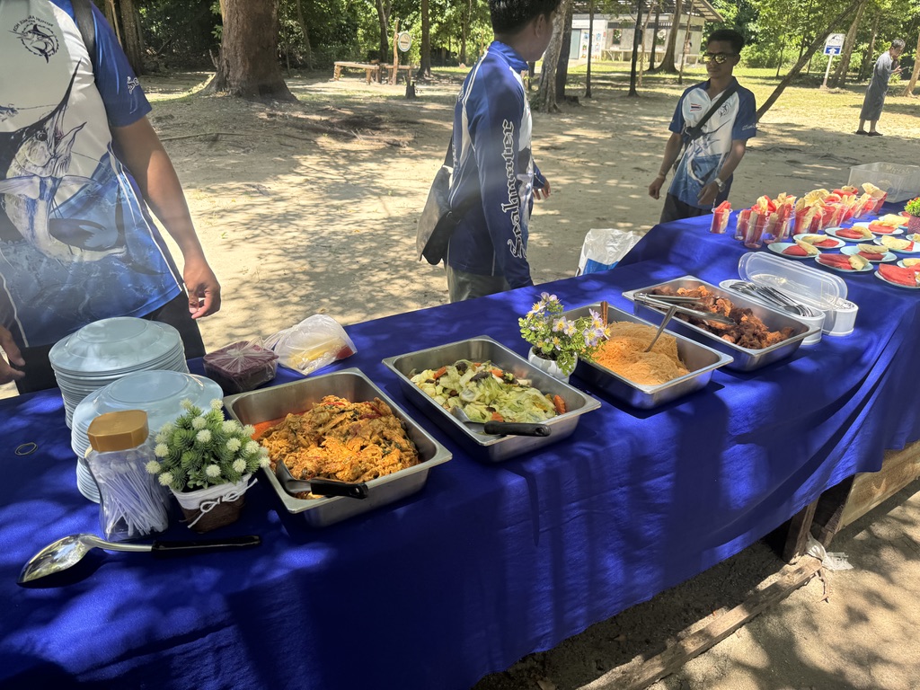 洛克岛的午餐