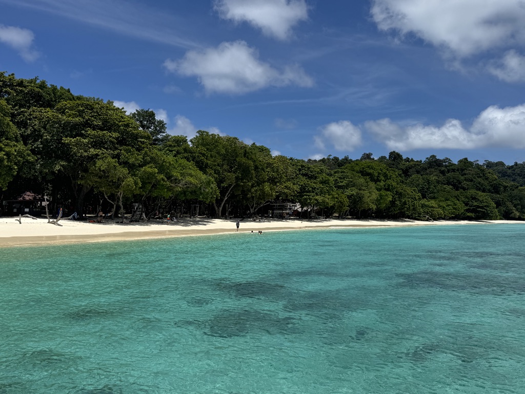 玻璃海滩